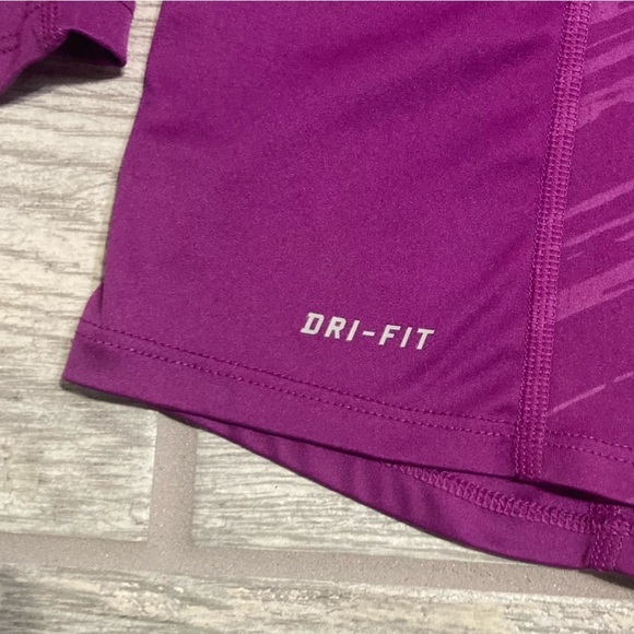 Nike Running Womens Dri-fit Long Sleeve Tech Shirt, Large - Picture 7 of 12